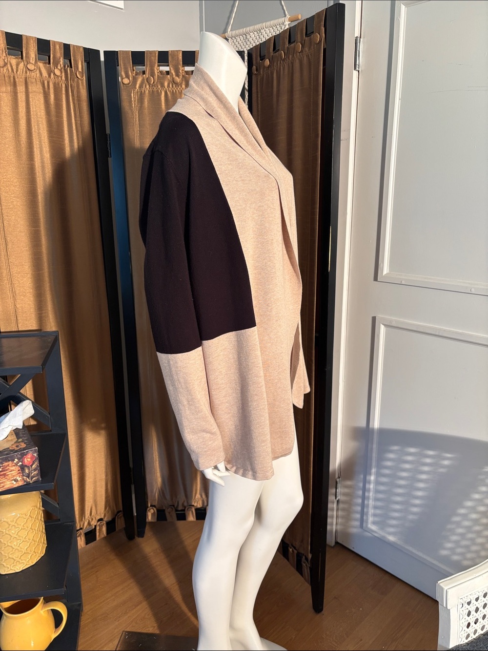 Colorblock Open Front Cardigan - Tan & Black - Picture 3 of 4
